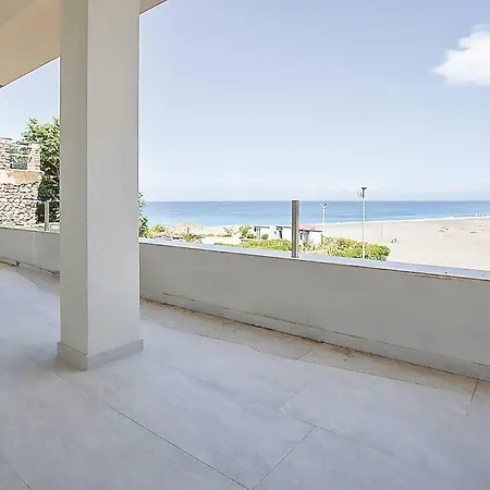 Apt. 4. شقة *